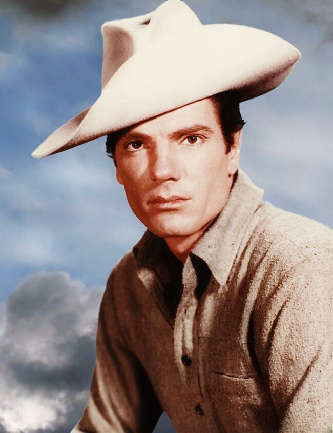 Tom007.jpg