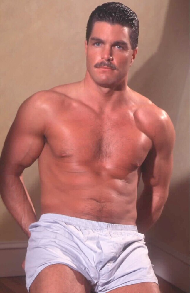 Bruce001.jpg
