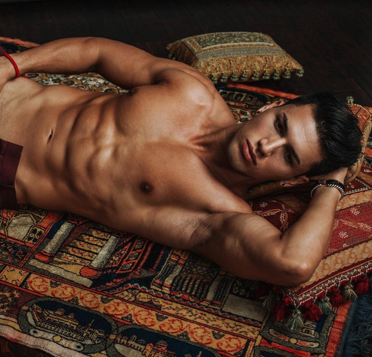 Post in Horizontal Hunks