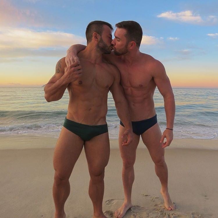 Is mig ayesa gay