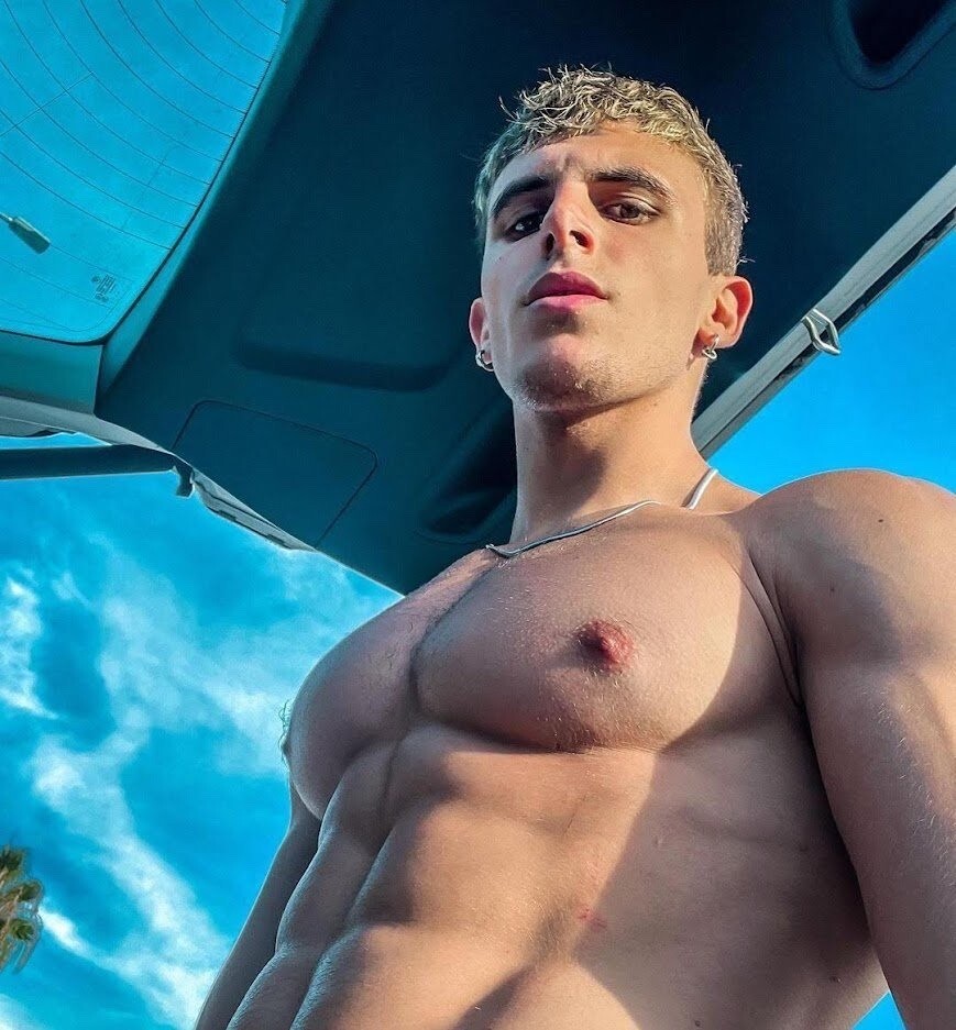 tumblr_12d5a954e846c6992b33405d548f3b95_