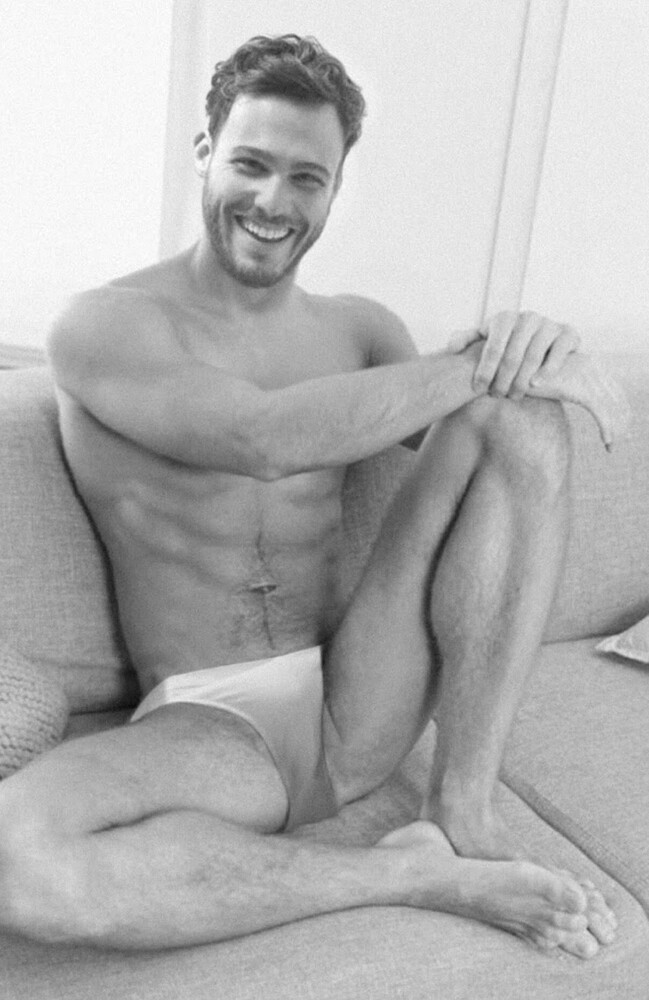 2001.thumb.jpg.1cc8c3ae7d97a9f5e06e556c7