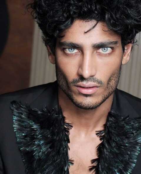 AkashKumartumblr_72bea3f36b3c4f1bcec5b90