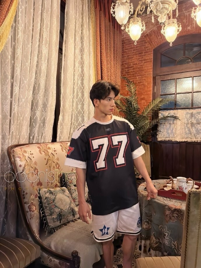 Bodybuilding male model - Huang Zheng - Circe - AdonisMale